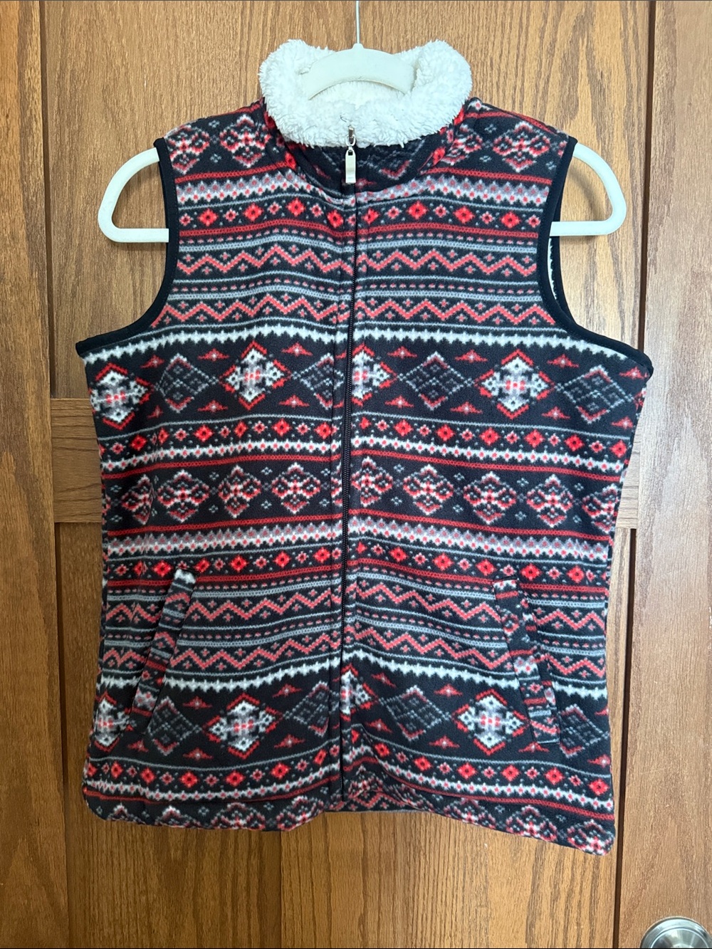 Women's Sherpa-Lined Zip Fleece Vest - Black & Red Fair Isle